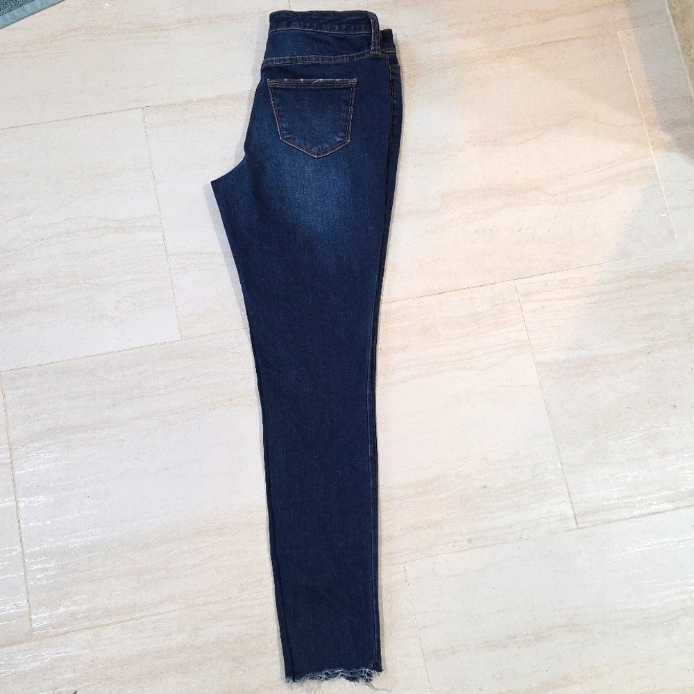 Universal Thread Mid Rising Jegging - Picture 6 of 15